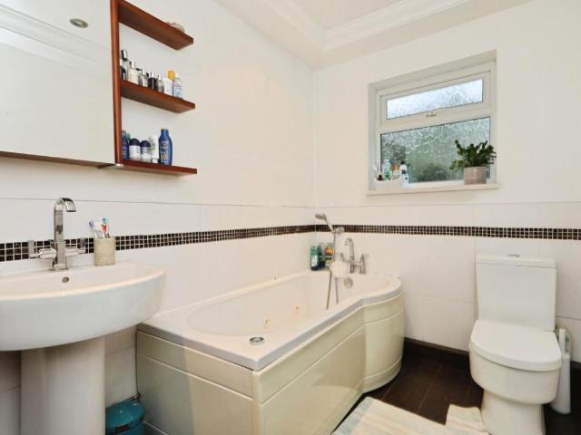 3 bed house for sale