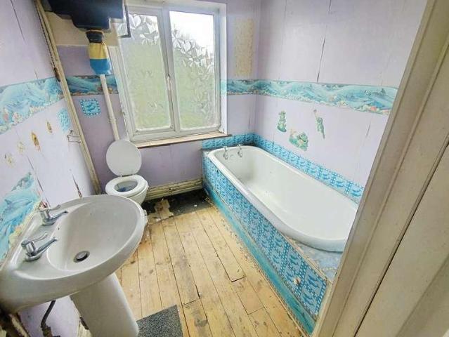 3 bed house for sale