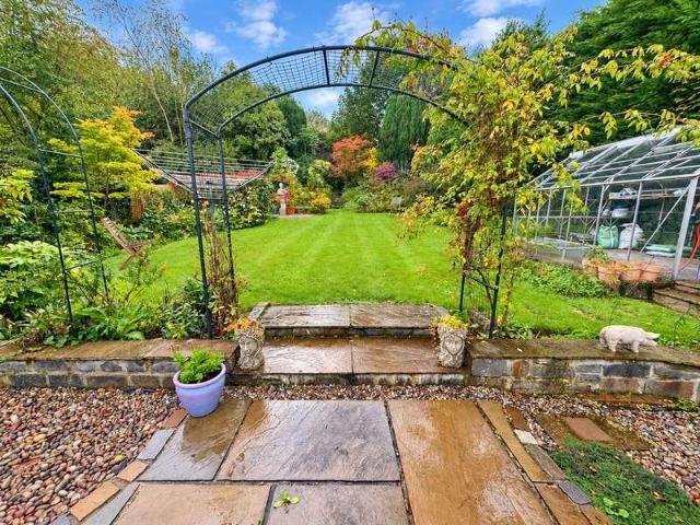 3 bed house for sale