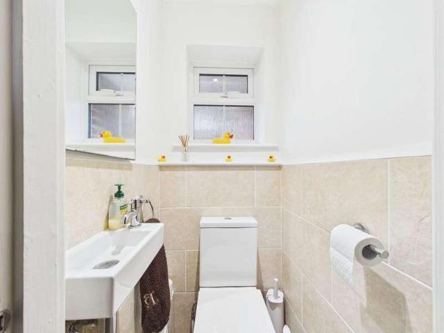 3 bed house for sale