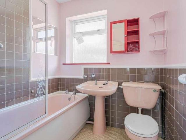 3 bed house for sale