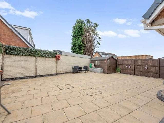 3 bed house for sale