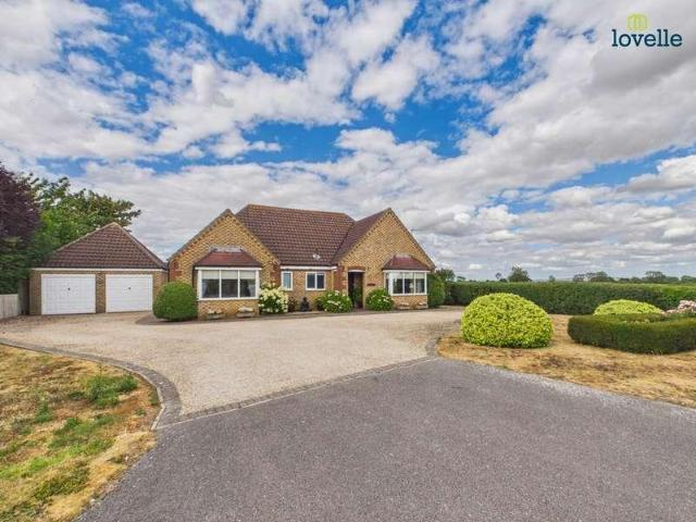 3 bed house for sale
