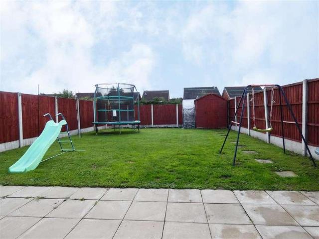 3 bed house for sale