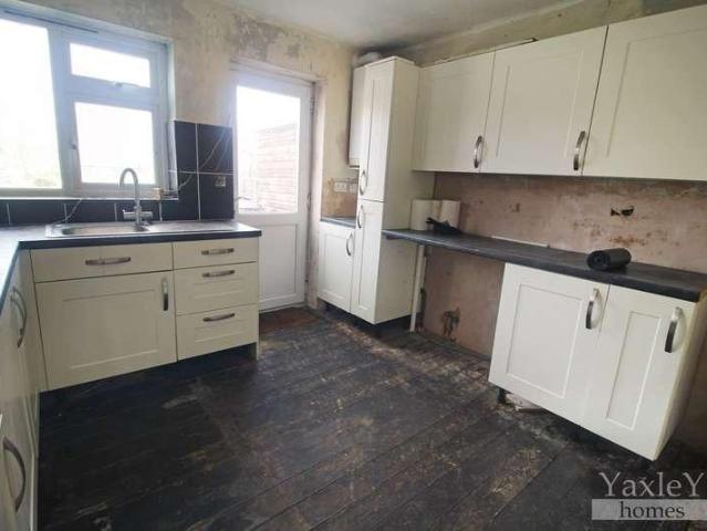 3 bed house for sale