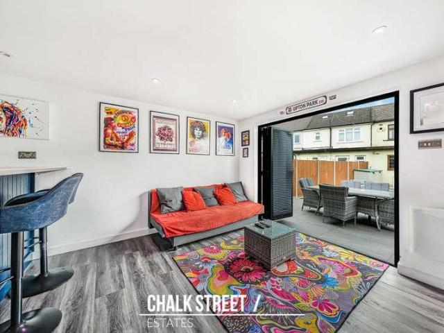 3 bed house for sale
