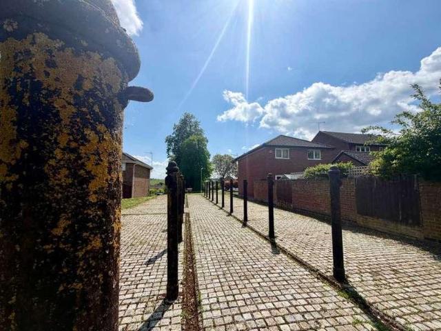 3 bed house for sale