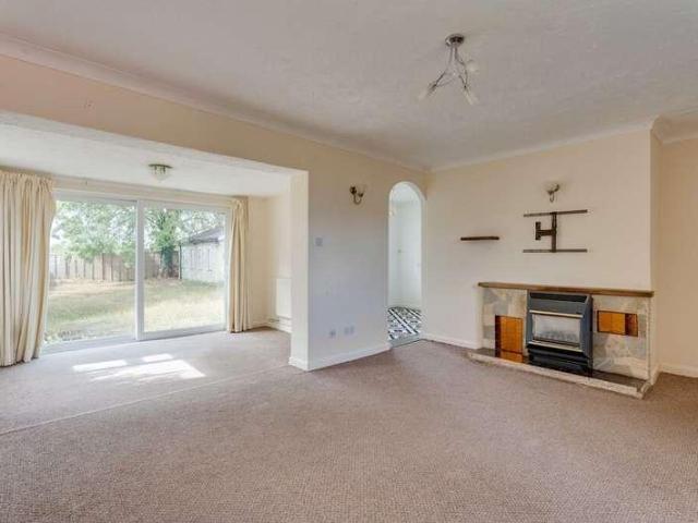 3 bed house for sale