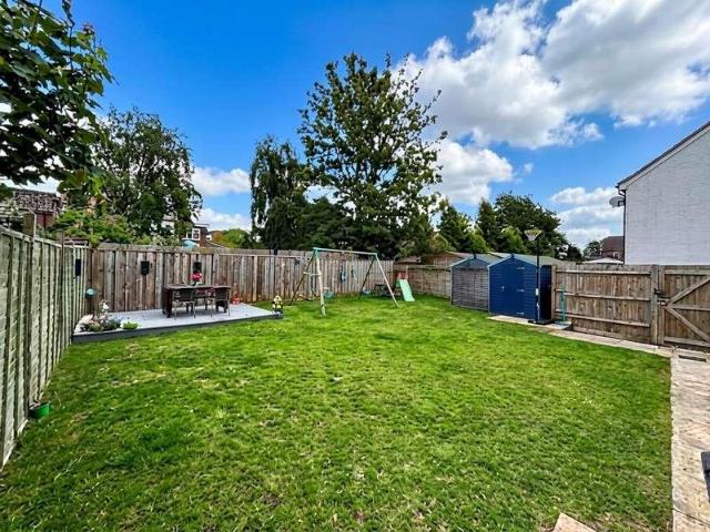 3 bed house for sale