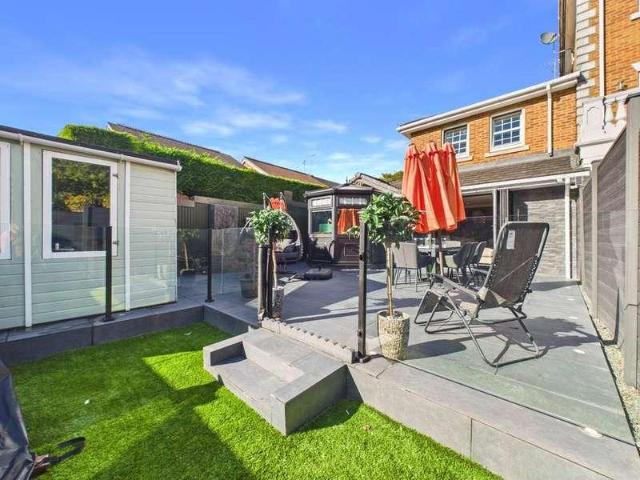 3 bed house for sale