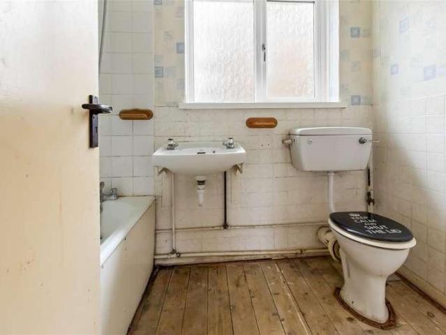 3 bed house for sale
