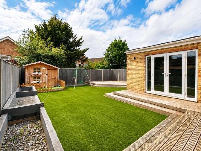 3 bed house for sale