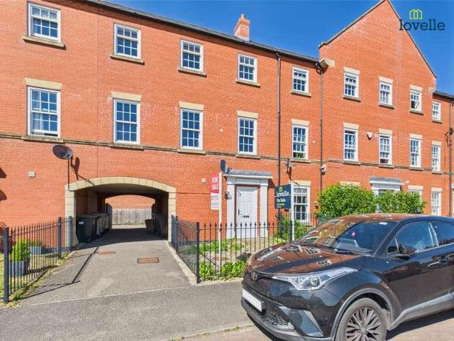 3 bed house for sale