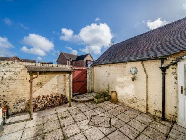 3 bed house for sale