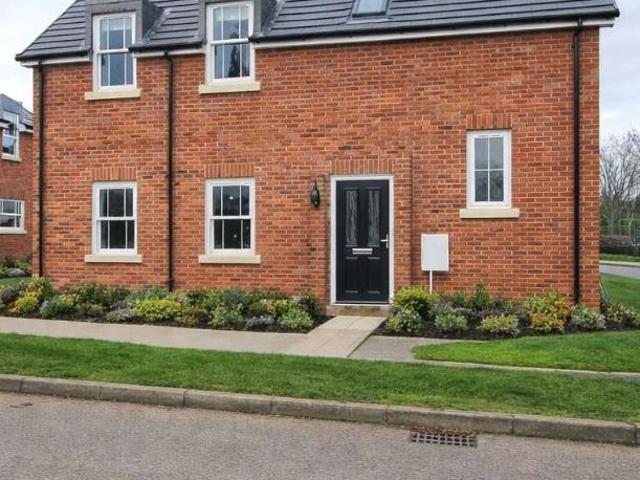 3 bed house for sale