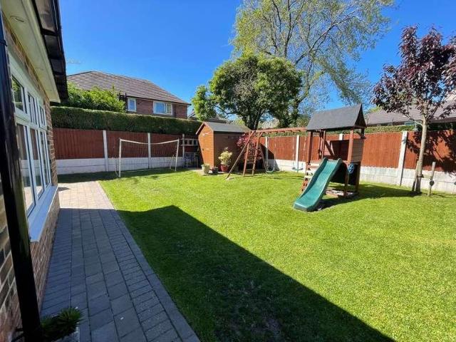 3 bed house for sale