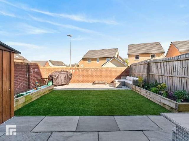 3 bed house for sale