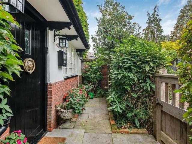 3 bed house for sale