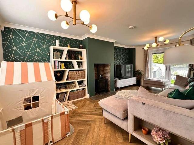 3 bed house for sale