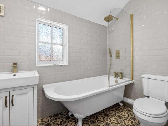 3 bed house for sale