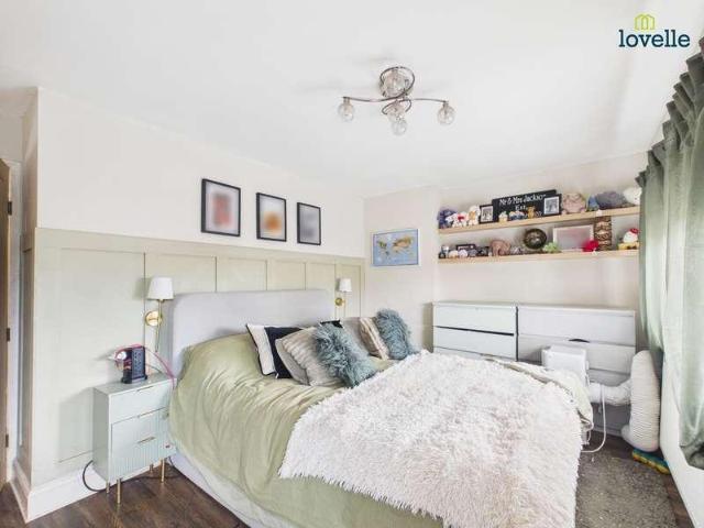 3 bed house for sale