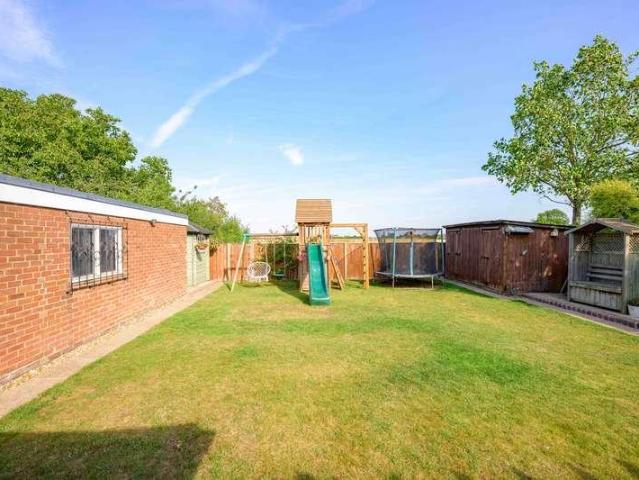 3 bed house for sale