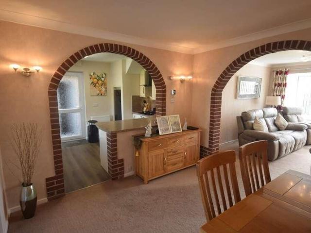 3 bed house for sale