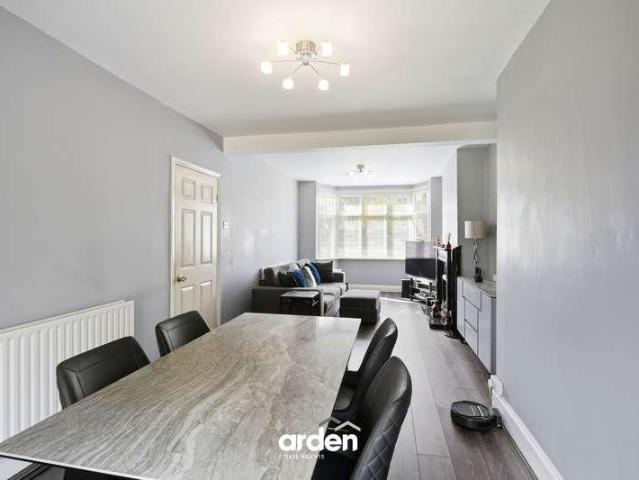 3 bed house for sale