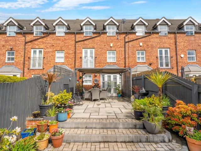 3 bed house for sale