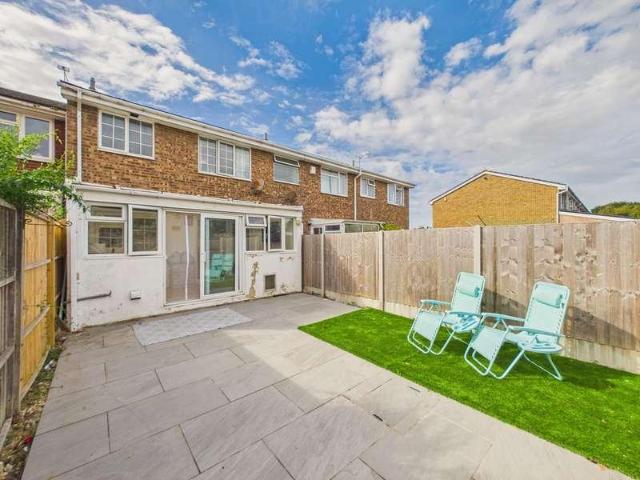 3 bed house for sale