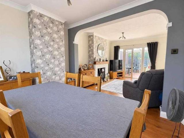 3 bed house for sale