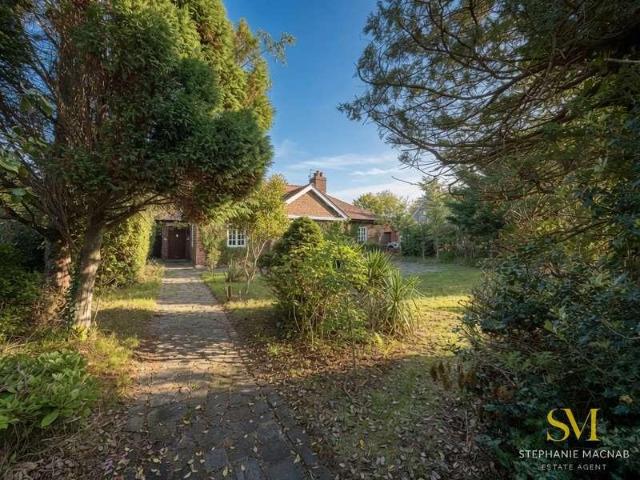 3 bed house for sale