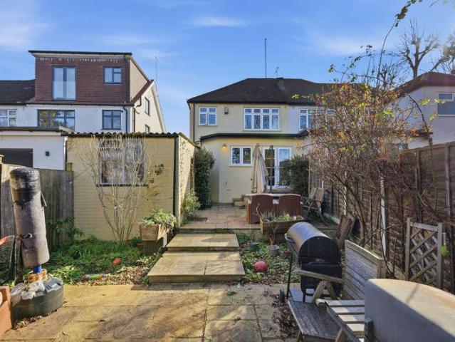 3 bed house for sale