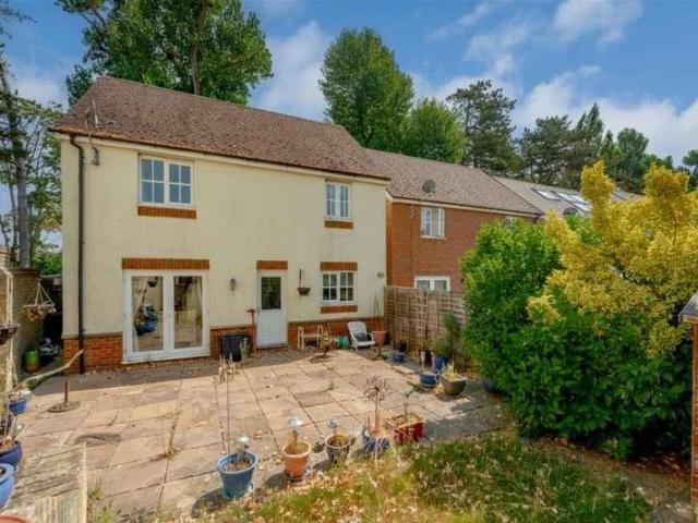 3 bed house for sale