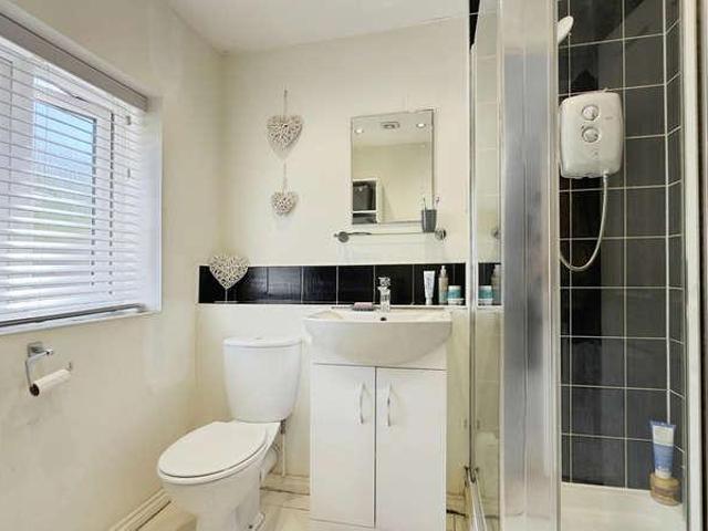3 bed house for sale