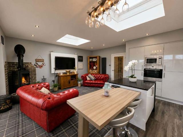 3 bed house for sale