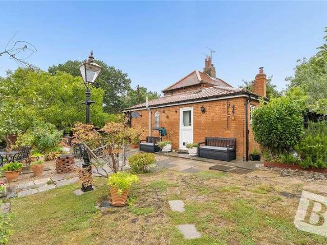 3 bed house for sale