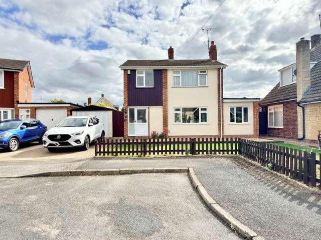 3 bed house for sale