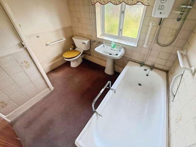 3 bed house for sale