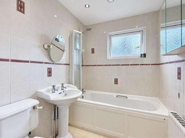 3 bed house for sale