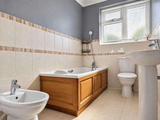 3 bed house for sale