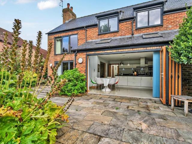 3 bed house for sale