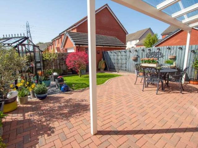 3 bed house for sale