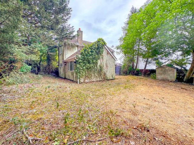 3 bed house for sale