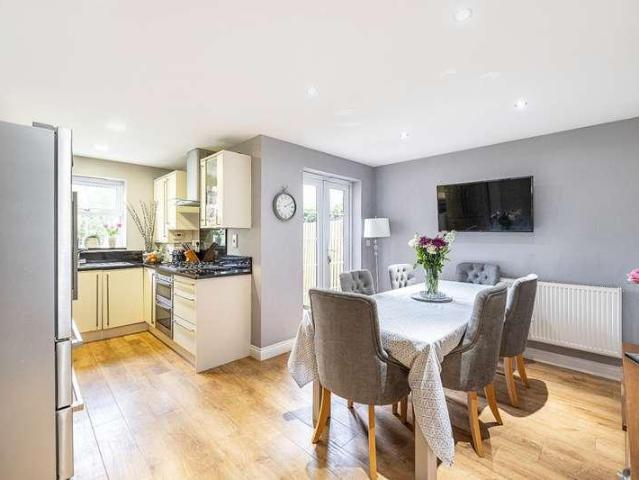 3 bed house for sale