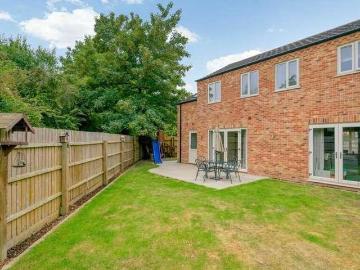 3 bed house for sale