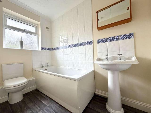 3 bed house for sale