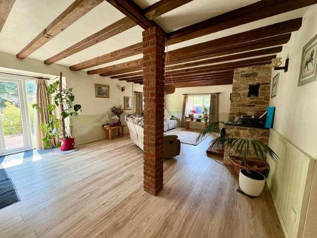 3 bed house for sale