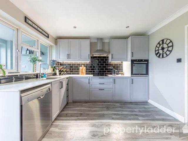 3 bed house for sale