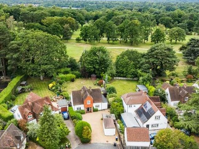 3 bed house for sale